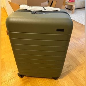 NEW Away Suitcase in Oliver green